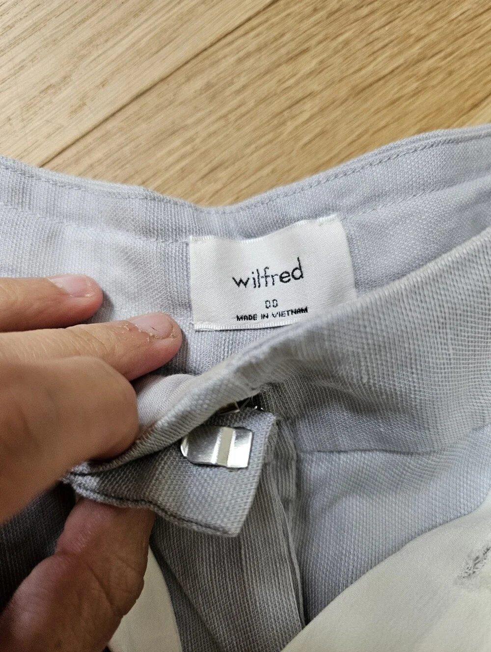 Aritzia Wilfred Allant Linen Blend Ashen High Waist Cropped Trousers